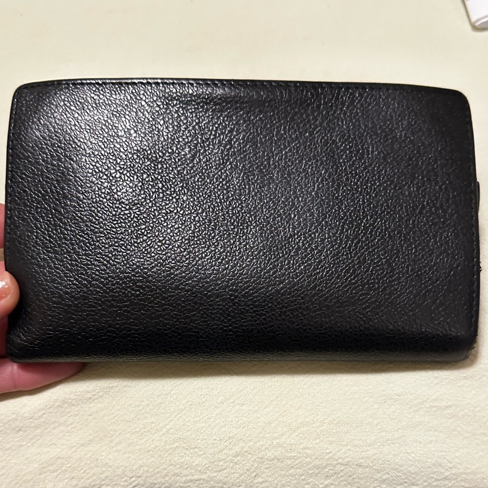 BVLGARI black leather wallet. GUC. Snap and zippers work. 8 credit card slots - Picture 2 of 16